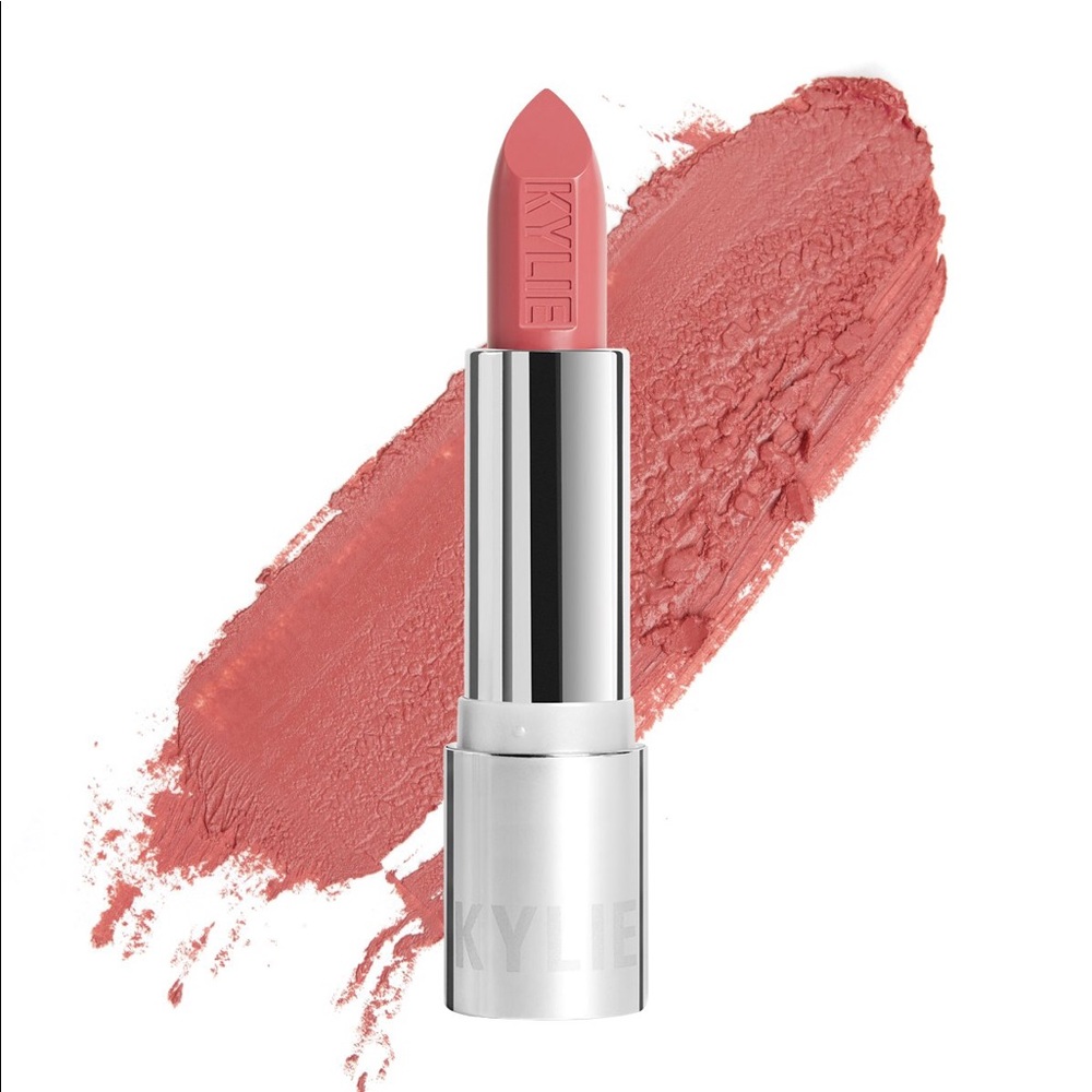 Kylie lipstick in Puppy Love 💖💄